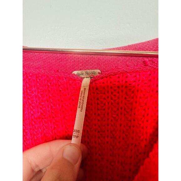 FREE PEOPLE Pink Take Me Over V-Neck Long Sleeve Oversized Sweater Size XXS - Picture 6 of 9